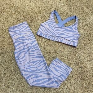 Old Navy Active Elevate High Rise Powersoft Set Crop Leggings Bra Purple Zebra